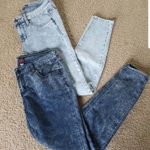 2  Pair 😍 of 2B Bebe Jean's